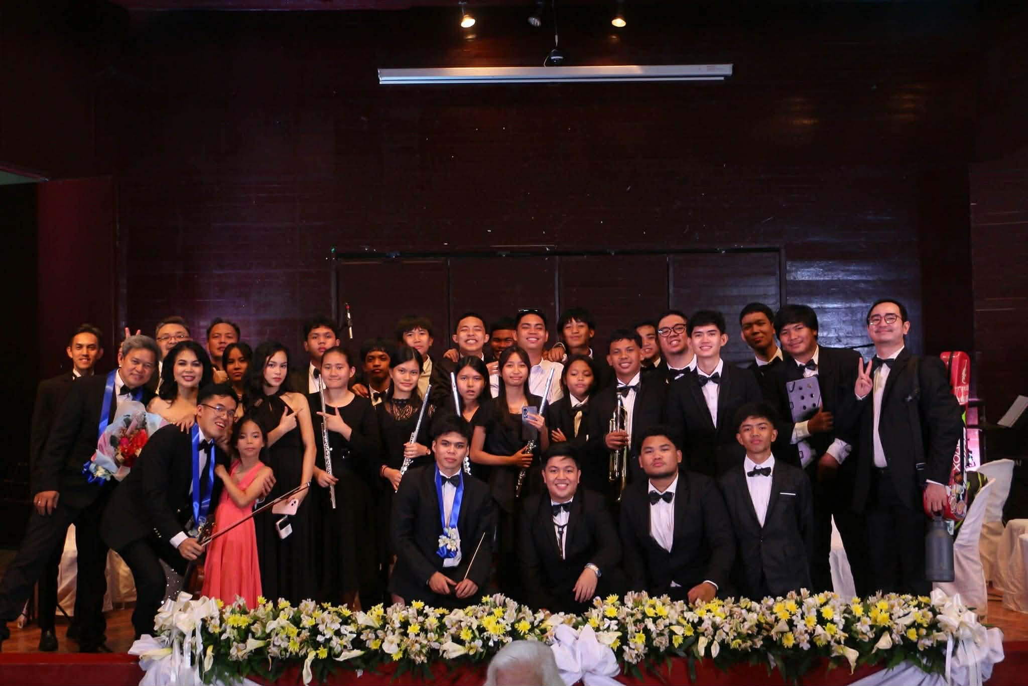 Group photo after concert